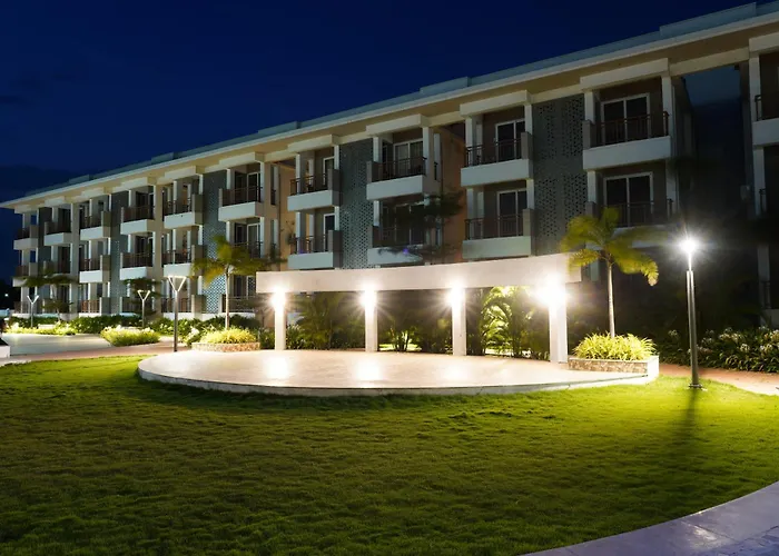 Palm Regal Resort